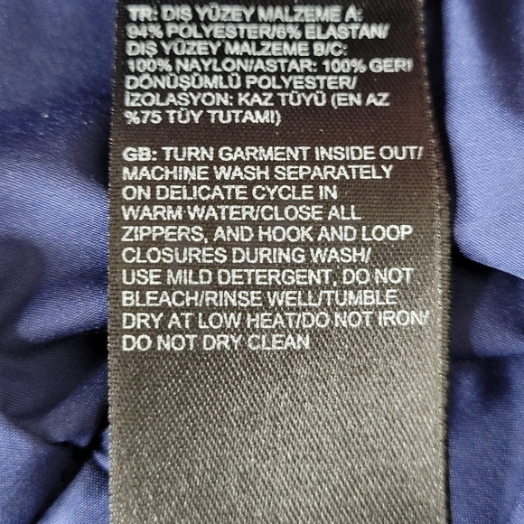 The North Face 700 Puffer Vest Women Size M Goose Down Zip Snaps Red Navy Plaid - Picture 10 of 14